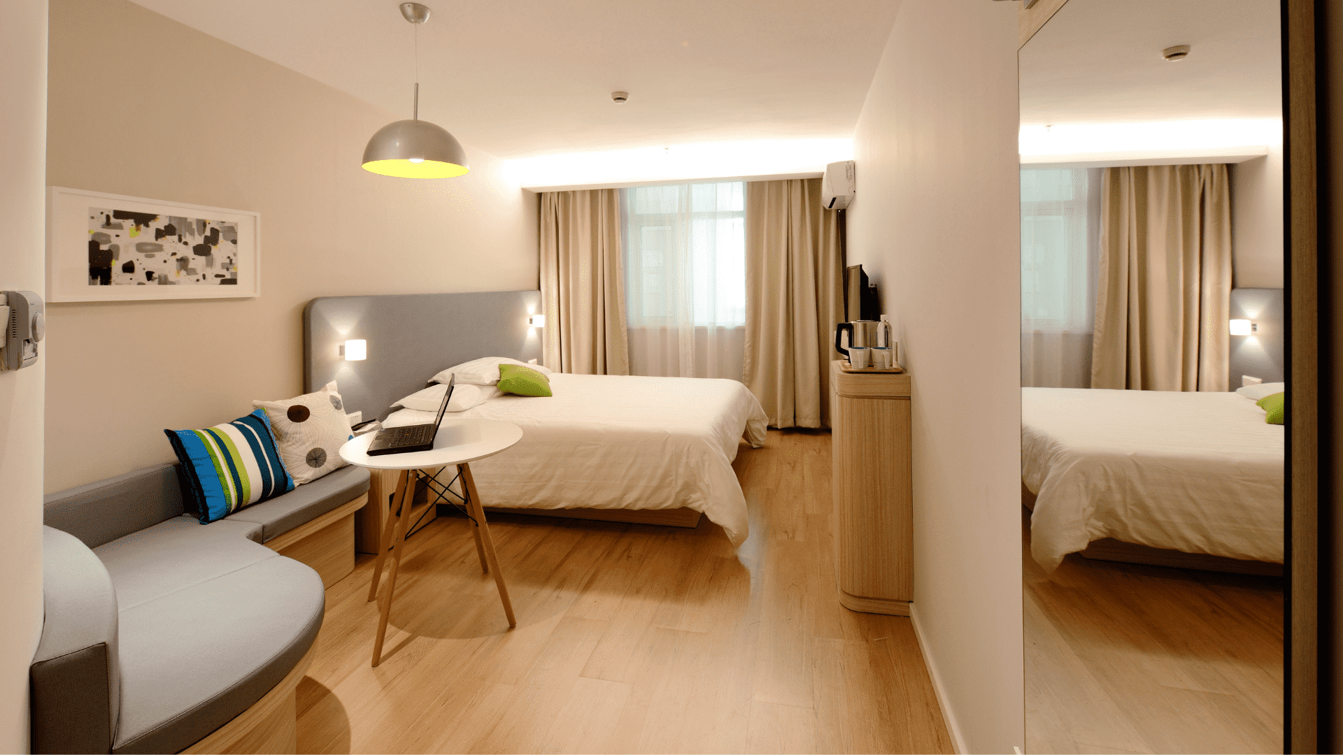 Luxury Suite